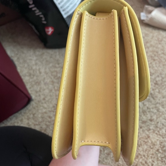 Yellow box bag - Picture 7 of 11